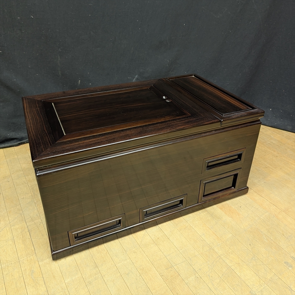黒檀 囲炉裏 火鉢 美品 - 座卓、ローテーブル 黒檀 囲炉裏 火鉢 美品 - 座卓、ローテーブル