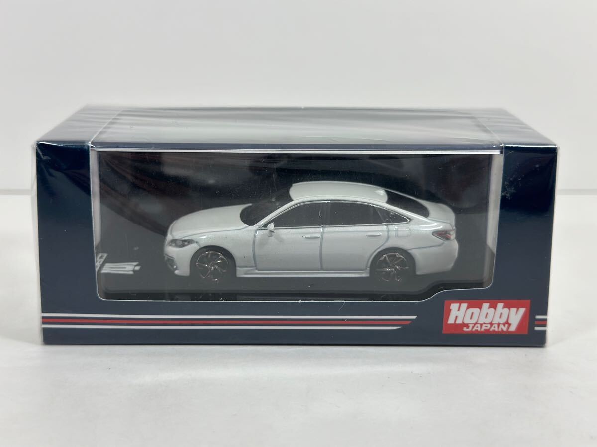 乗用車 1/64 Toyota CROWN HYBRID 2.5 RS 2020 White Pearl Crystal CS
