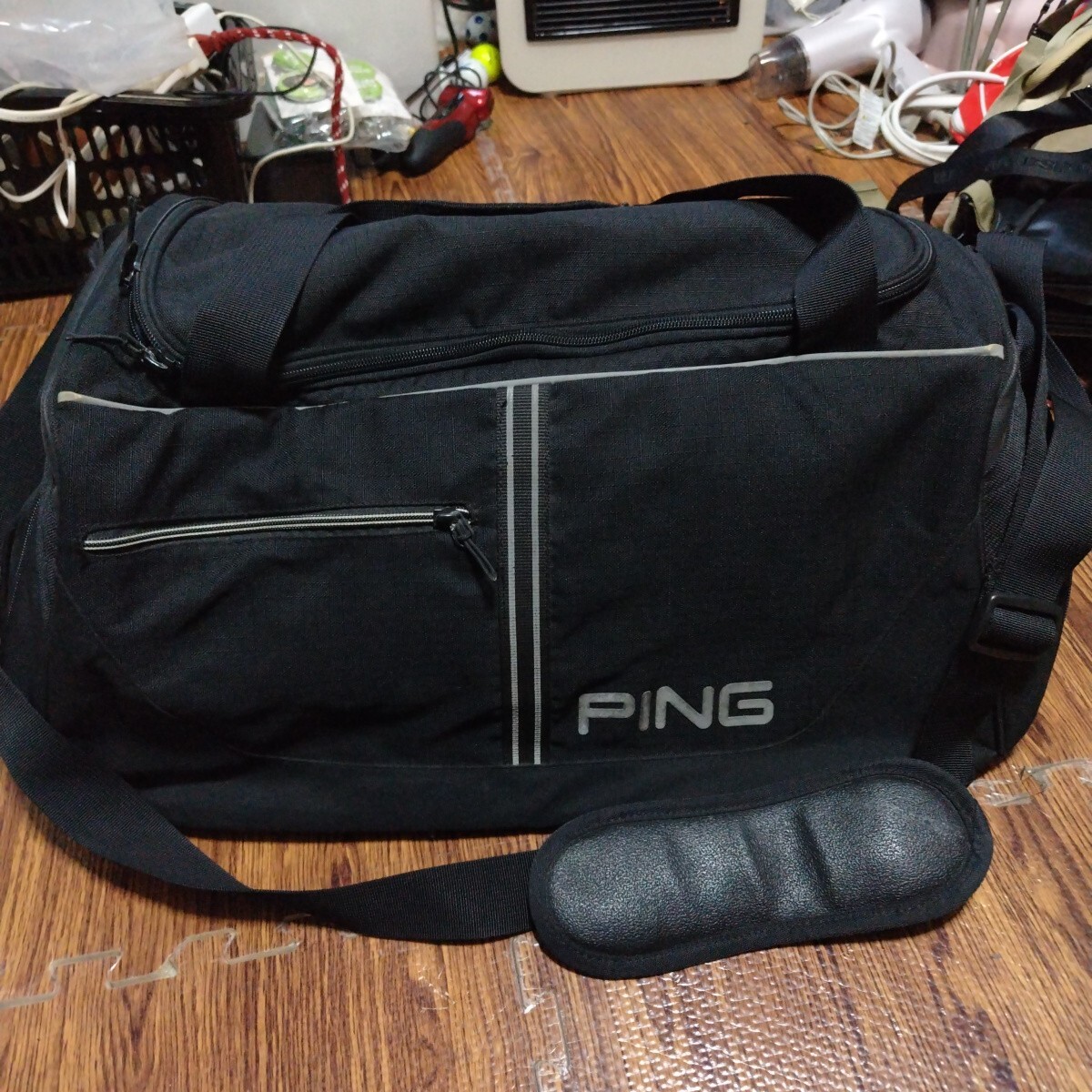 ピンボストンバッグ