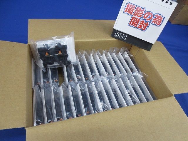 ゼロスクリュー 端子台(30個入)(撮影の為開梱) EF2-D30B-1( ゼロスクリュー 端子台(30個入)(撮影の為開梱) EF2-D30B-1(
