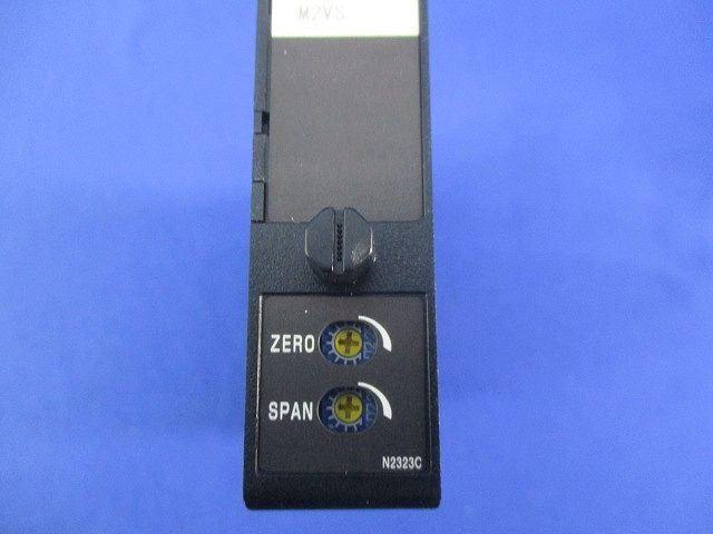 直流入力変換器(撮影の為開梱) M2VS-4A-M/N 直流入力変換器(撮影の為開梱) M2VS-4A-M/N