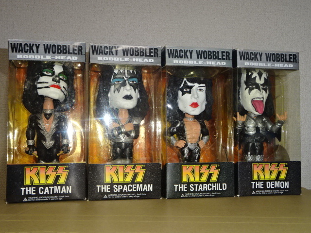 独特な 棚7□ KISS FUNKO ボブルヘッド 4体 未使用ですが商品詳細必読 首 芸能人、タレント