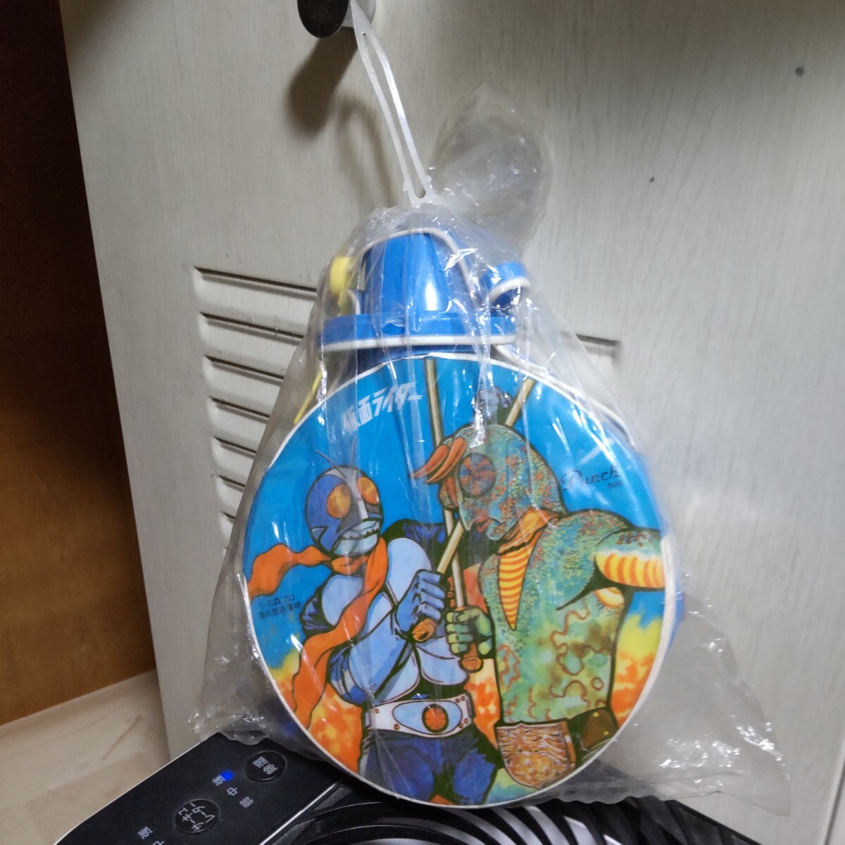 当時物新品水筒仮面ライダー旧1号死神 カメレオン 男 ソフビ東映 当時物新品水筒仮面ライダー旧1号死神 カメレオン 男 ソフビ東映