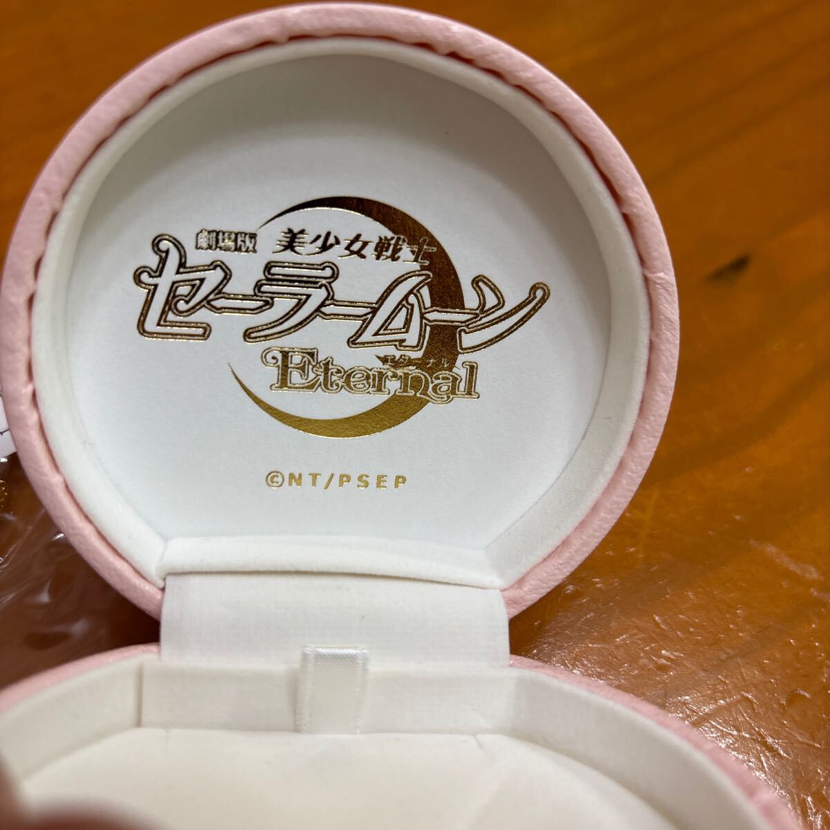 美少女戦士セーラームーン ガラスの万華鏡ペンダント 限定品にて 美少女戦士セーラームーン ガラスの万華鏡ペンダント 限定品にて