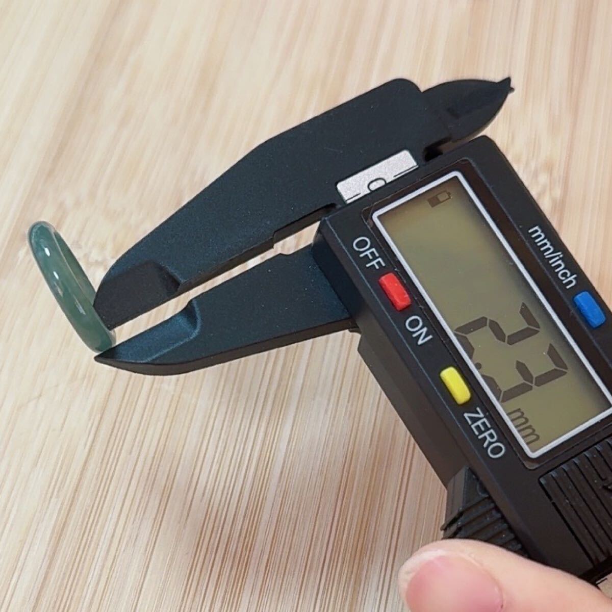 R2-0371天然本翡翠《本物保証》 翡翠リング約9号 一点物 希少 縁起物 お守り パワーストーン_画像5