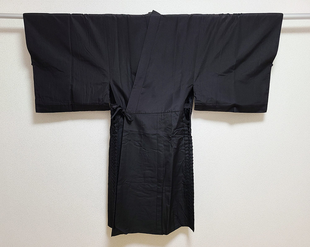(08) 真宗大谷派 山内法衣店 間衣 冬用 僧侶仏教仏具法衣袈裟裳附色衣直綴黒衣