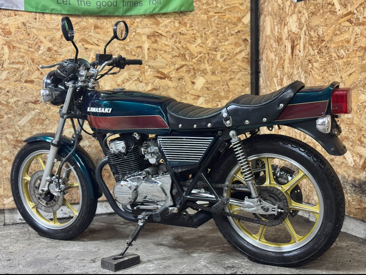 京都~ Kawasaki Z250FT A4 希少 後期 Z400FX E4カラー メッキ 京都~ Kawasaki Z250FT A4 希少 後期 Z400FX E4カラー メッキ
