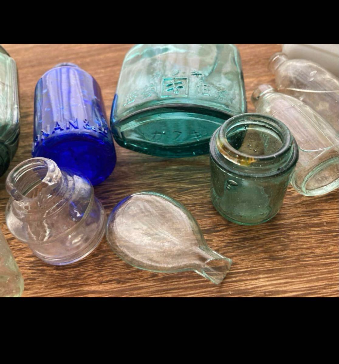 大注目】 昔のお茶屋さんの瓶 古いガラス瓶 昭和レトロ 大注目】 昔のお茶屋さんの瓶 古いガラス瓶 昭和レトロ