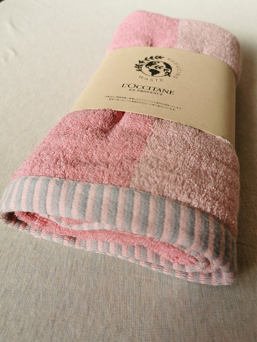 非売品 未使用 プレゼント付 ロクシタン リバーシブルバスタオル ローズミニタオル エココットンミニバッグ ノベルティpurifying freshness_画像4