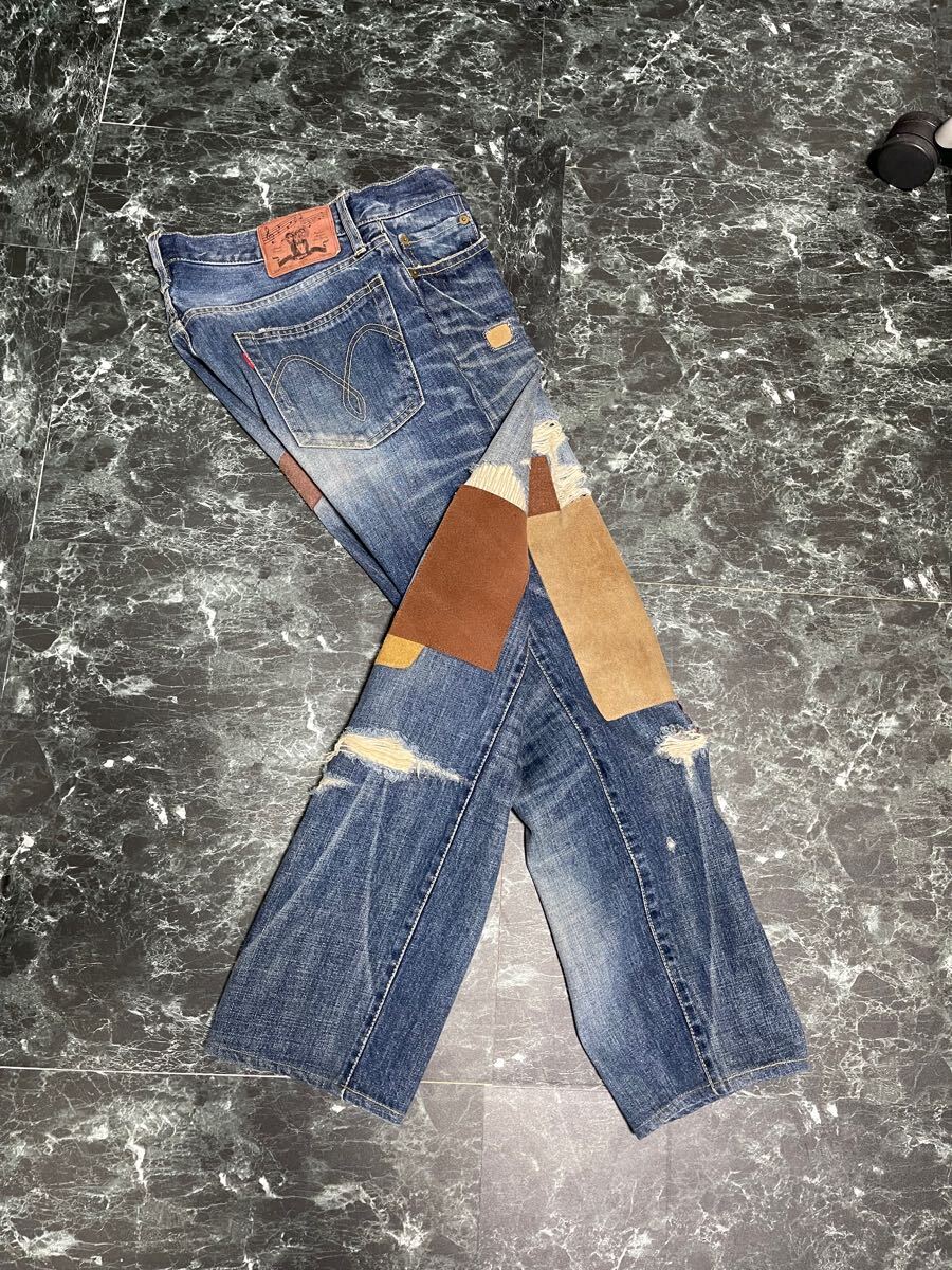 glamb グラム グランジレザーパッチ ダメージ加工デニムパンツ glamb グラム グランジレザーパッチ ダメージ加工デニムパンツ