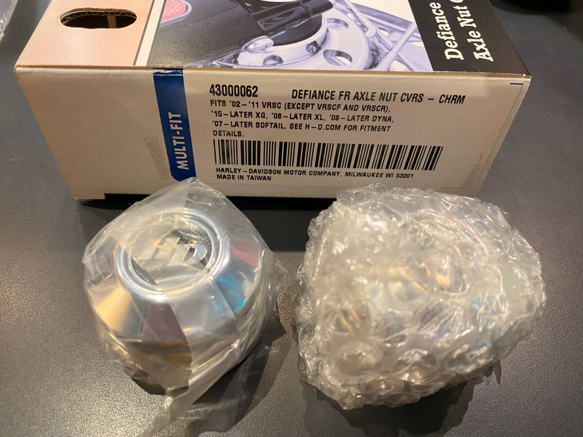 【ハーレーダビッドソン?HarleyDavidson】新品?純正未使用 43000062 Defiance フロントアクスルナットカバー クローム / ソフテイル