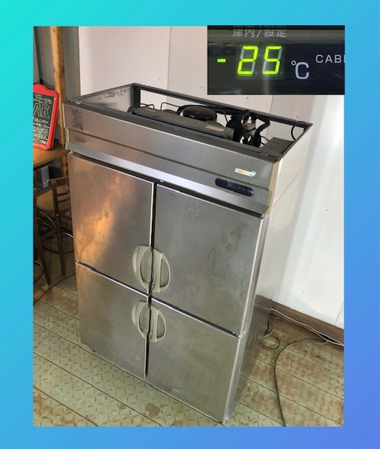 №19-155 ★2012年製★ フクシマ 業務用冷凍庫 URN-124FMD3 W1200×D650×H1950 140㎏ 三相200V 50/60Hz 840L 縦型 冷凍庫 4ドア_画像1