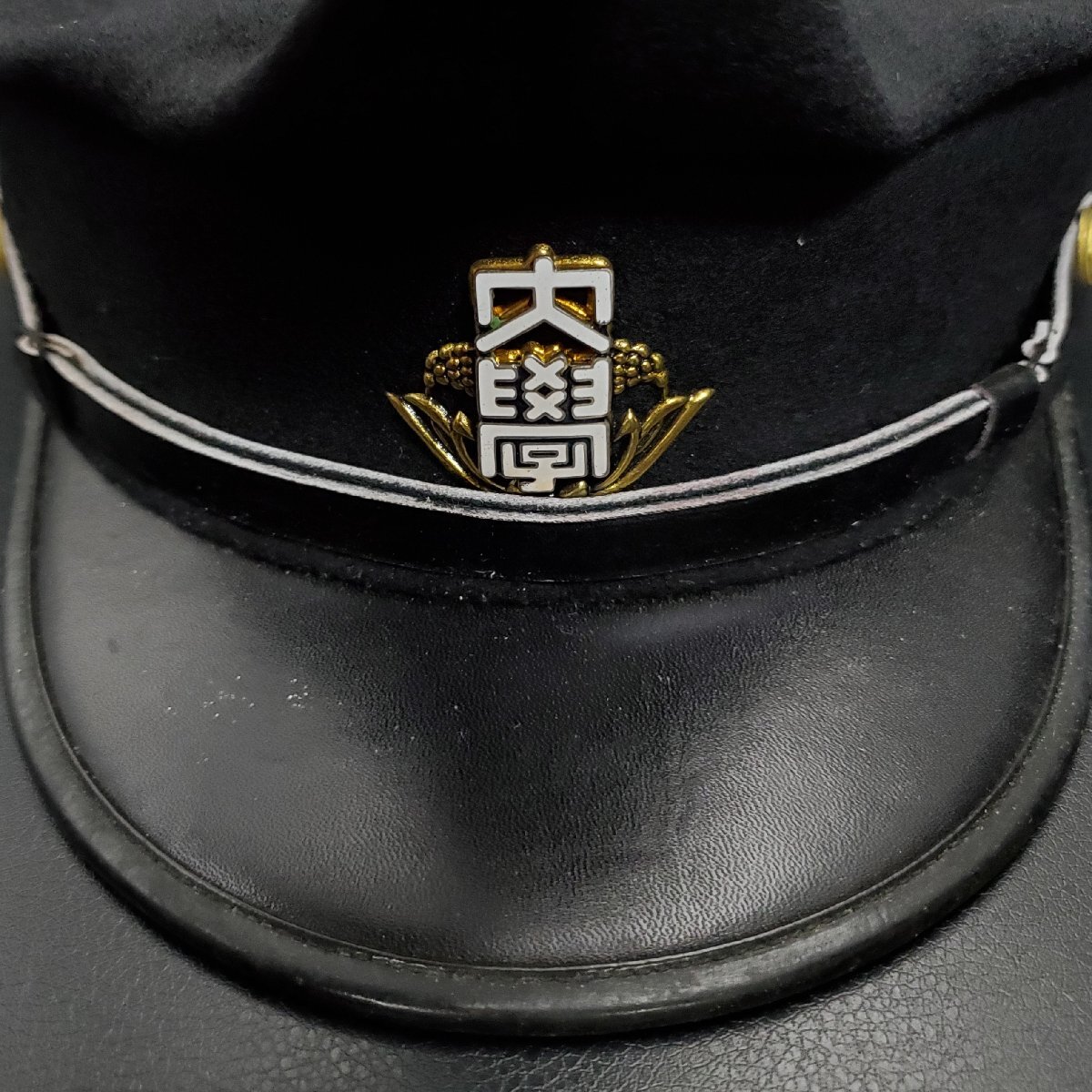 宝蔵】当時物 早稲田大学 角帽 学生帽 学生服ボタン 法学部 記章 宝蔵】当時物 早稲田大学 角帽 学生帽 学生服ボタン 法学部 記章