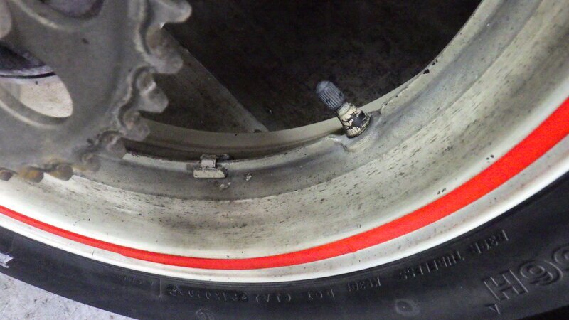 RGA-211A CB400SF 純正 ホイール セット フロント リア 佐川2個(gè)口 送料著払い NC31-102 検索 ホンダ CB400 スーパーフォア VTEC