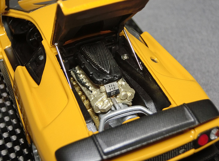 ランボルギーニ ディアブロ GTR（イエローパール） *1/43