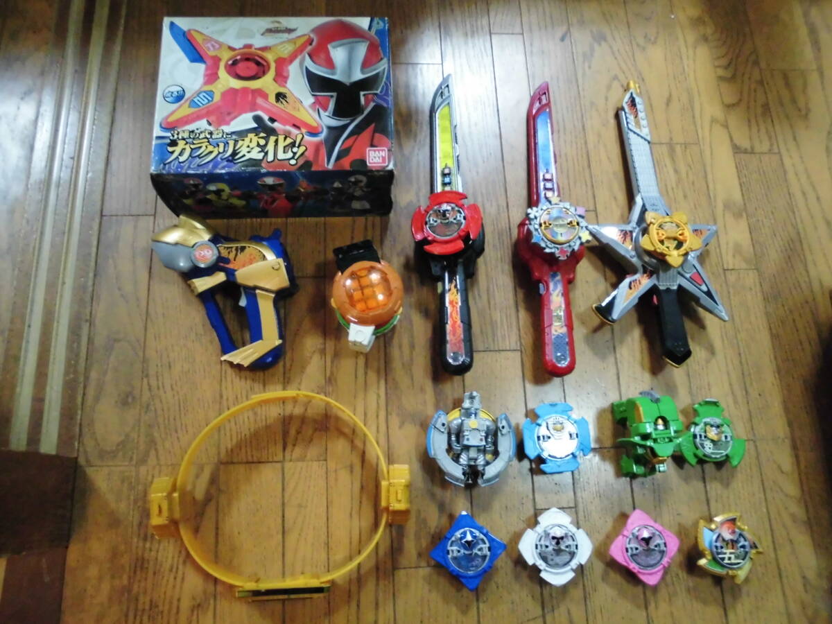 即決★バンダイ ニンニンジャー★忍者一番刀＋忍者激熱刀＋手裏剣 ＋スターソードガン＋スターバーガー＋カラクリヘンゲン＋ガマガマ銃＋他