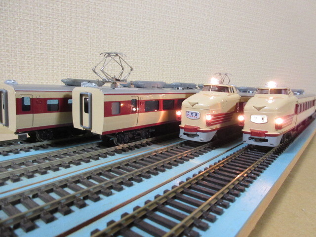 国鉄 181系 特急形電車 4両セット HOゲージ (金属製・宮沢模型製)