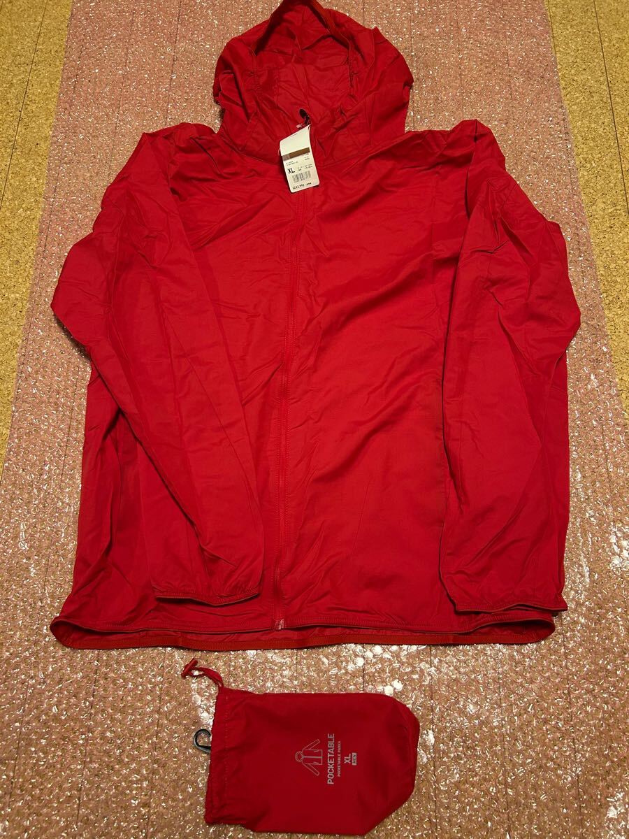 UNIQLO/ユニクロ/311-425028/ポケッタブルUVカットパーカ/ジャンパー/薄手/軽量/コンパクト収納/撥水加工/赤/レッド/XLサイズ