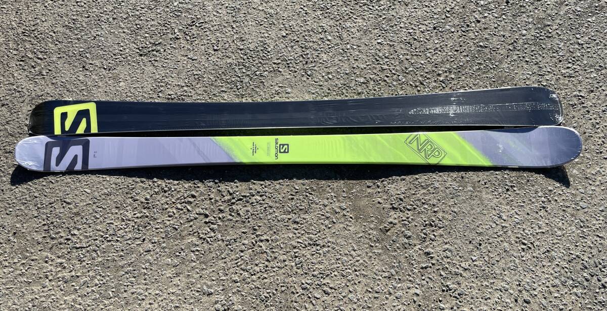 新品SALOMON　161ｃｍ