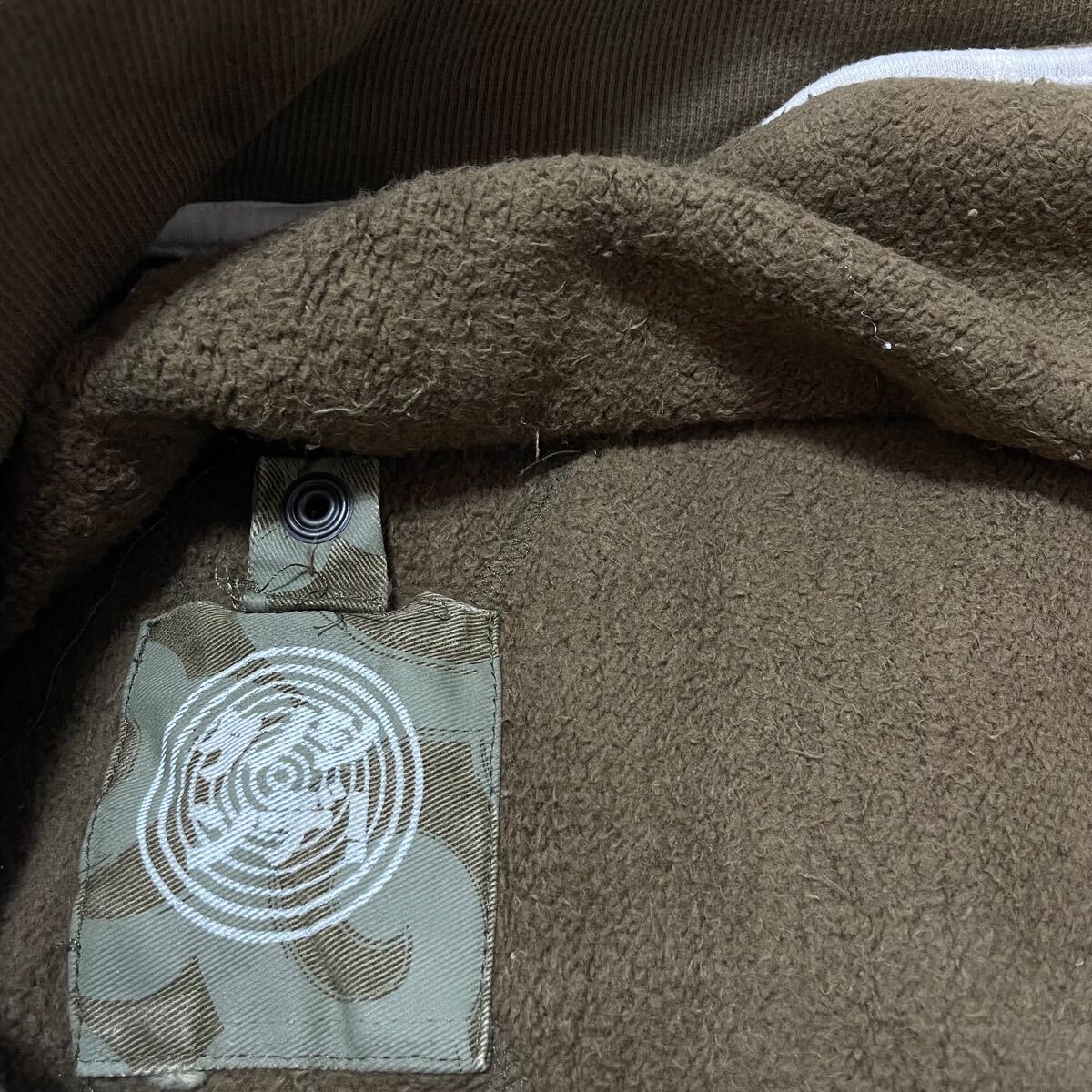 SABIT NYC サビ Tanoshinde sweat hoodie スウェットパーカー カーキ タノシンデ プリントロゴ ストリート USA企画 サイズL 玉FL3859_画像5