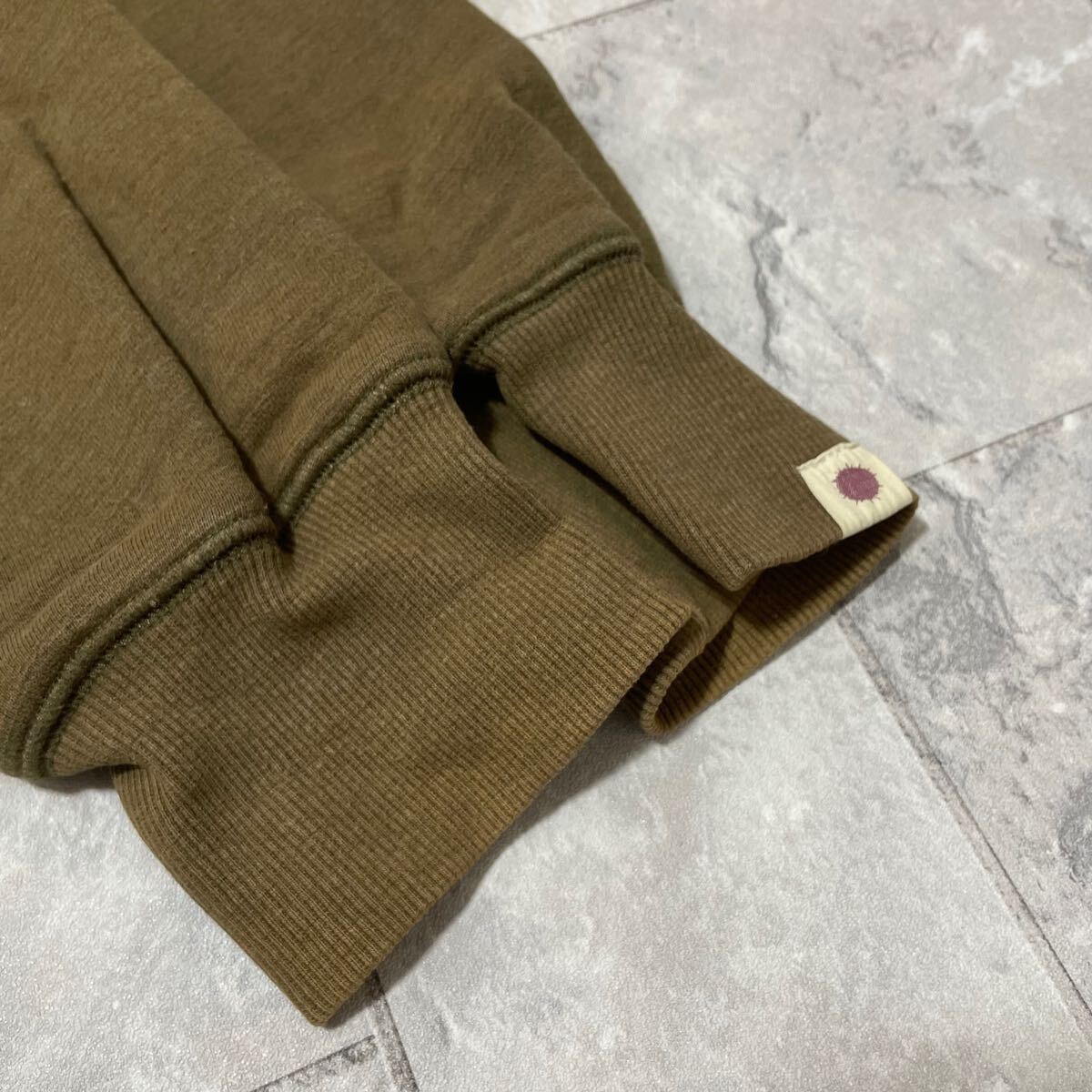 SABIT NYC サビ Tanoshinde sweat hoodie スウェットパーカー カーキ タノシンデ プリントロゴ ストリート USA企画 サイズL 玉FL3859_画像6