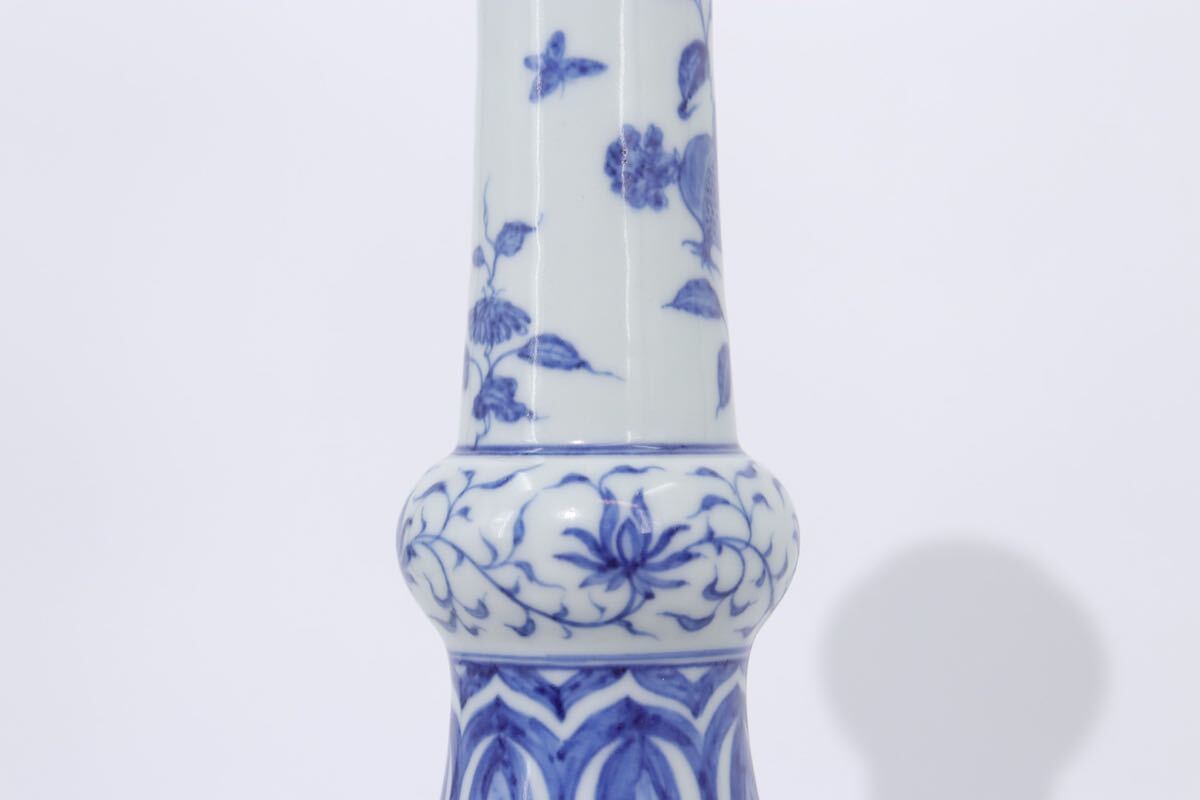 大明成化年製 款 染付 合戦図 長頸 花瓶 / 中国美術 青花 壺 明 大明成化年製 款 染付 合戦図 長頸 花瓶 / 中国美術 青花 壺 明