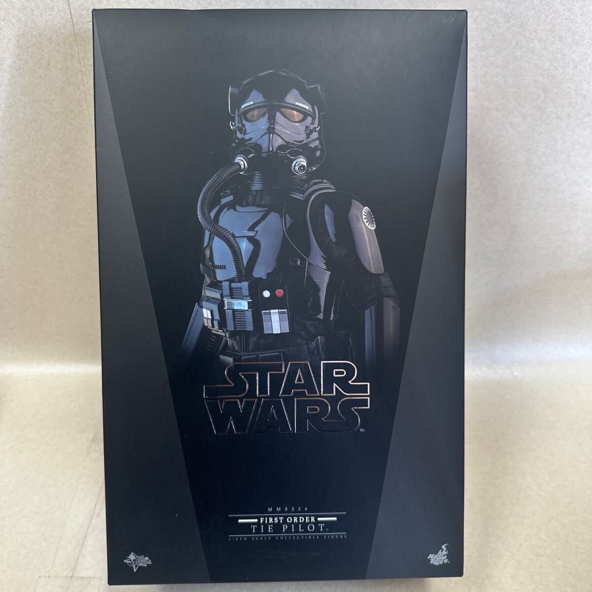 超美品　ホットトイズ 1/6 MMS324 スター・ウォーズ ファースト・オーダー タイ・ファイター・パイロット