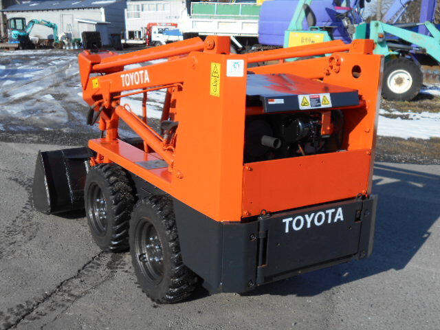 トヨタジョブサン ディーゼルエンジン ボブキャット 4WD 除雪 トヨタジョブサン ディーゼルエンジン ボブキャット 4WD 除雪