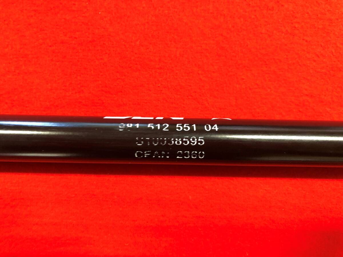 ポルシェ 981 ケイマン リア フードショック 社外品_画像2