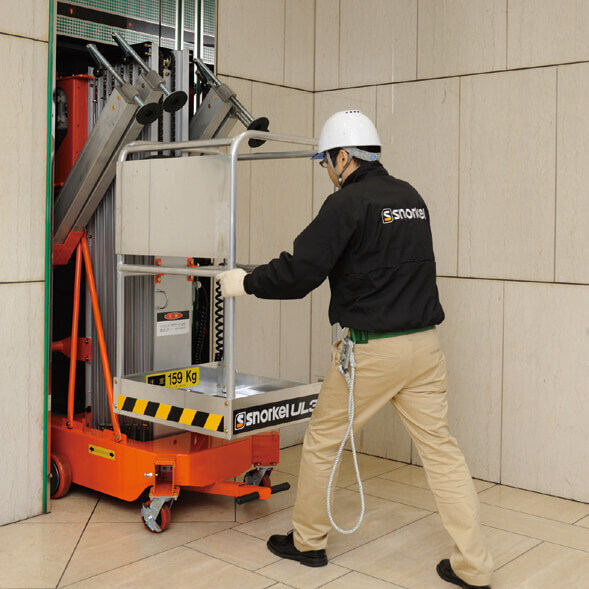 スノーケル 電動リフト 高所作業(yè)臺 動力 DC UL-15EW ( 長谷川工業(yè) ) 【メーカー直送】