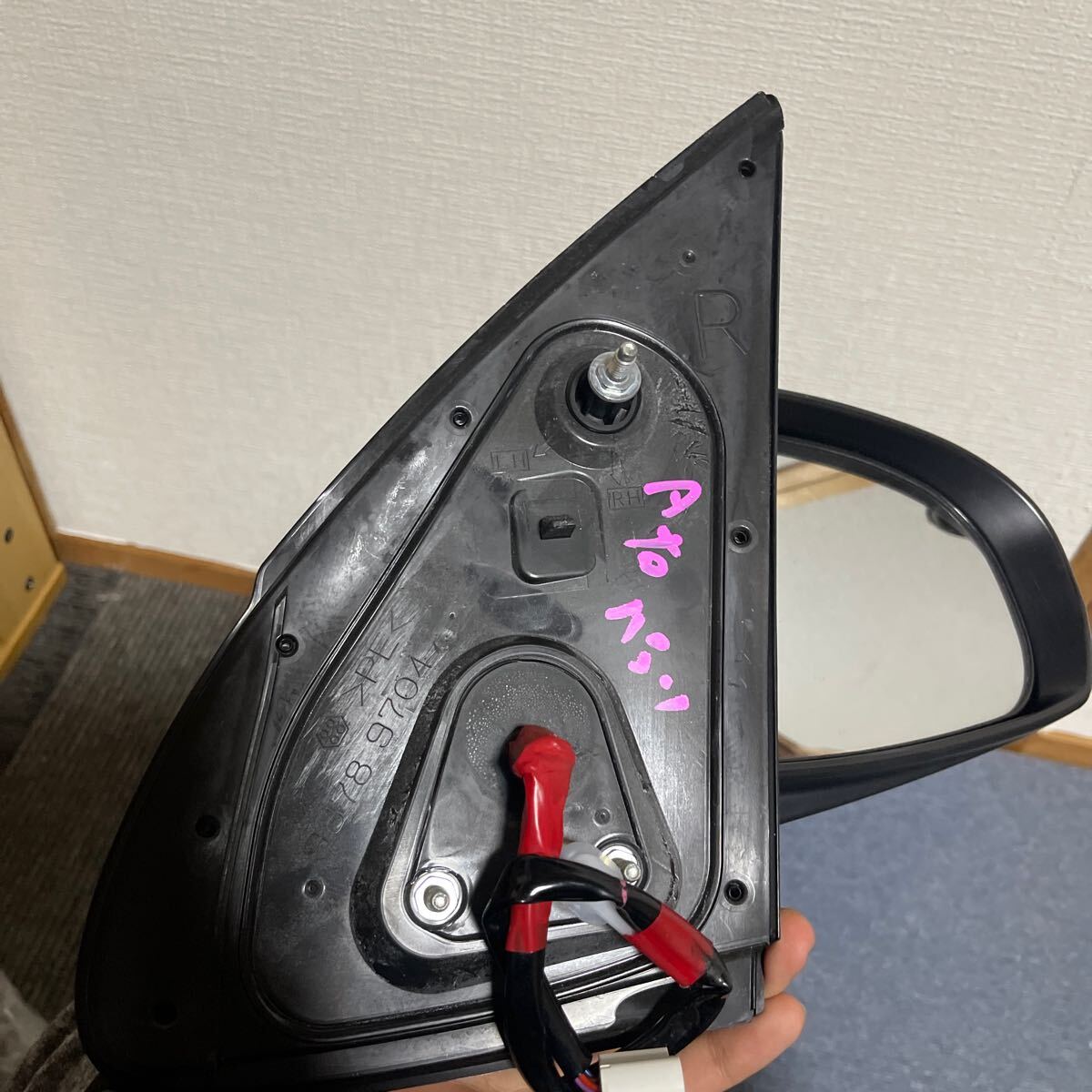 トヨタ パッソー 右ドアミラー KGC30 送料込み_画像6