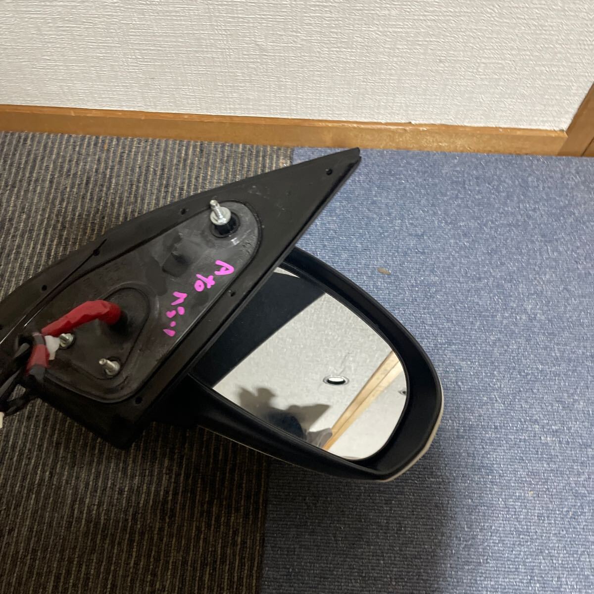 トヨタ パッソー 右ドアミラー KGC30 送料込み_画像8