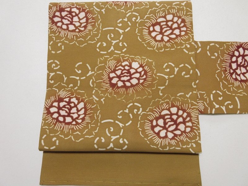 ドークブア□九寸名古屋帯 紬地 型絵染 牡丹唐草 極上の逸品