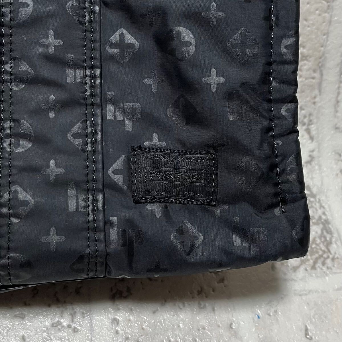 良品 HEAD PORTER ヘッドポーター タンカー モノグラム トート 良品 HEAD PORTER ヘッドポーター タンカー モノグラム トート