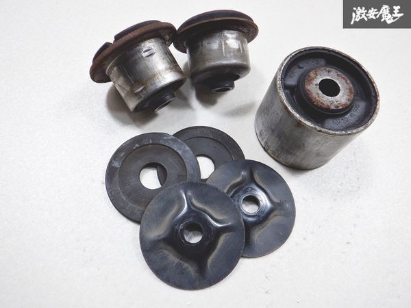 [ магазин лот фактически работающий снимать!] NISSAN Nissan оригинальный Z33 Fairlady Z Z диф крепление втулка кейс сторона / жесткость сторона / супер-скидка Devil Kings полки 1AC3