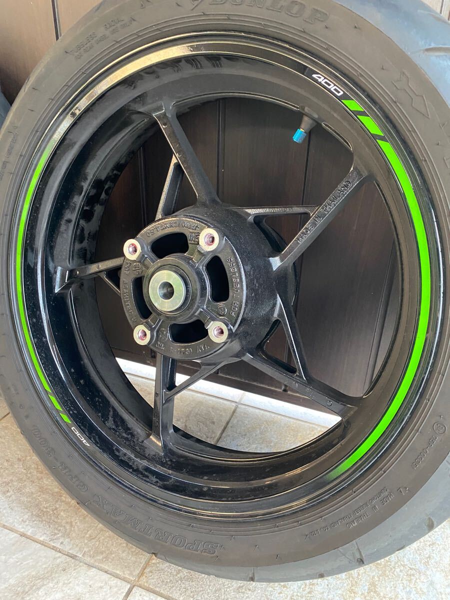 中古美品 ZX4RR 前後タイヤホイールセット ZX4R-SE ZX25R 中古美品 ZX4RR 前後タイヤホイールセット ZX4R-SE ZX25R