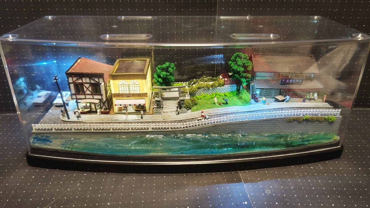 1/150 Nゲージサイズ LEDライトアップ ケース付きジオラマ『坂の 1/150 Nゲージサイズ LEDライトアップ ケース付きジオラマ『坂の