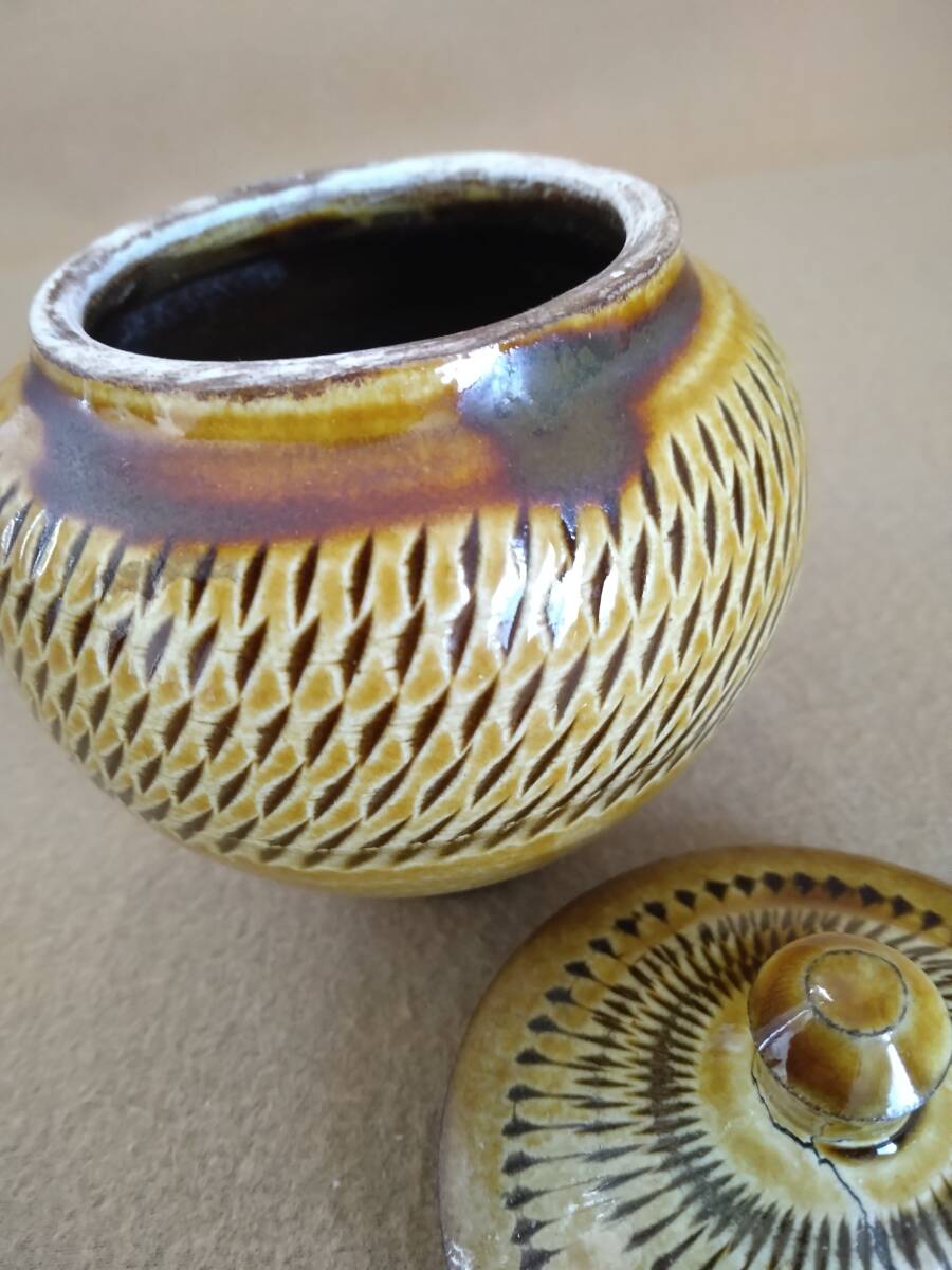 茶道具　蓋物　小坪　おんた焼き　茶入れ珍味小物入れ　カンナ景色　窯ヒビあり_画像5
