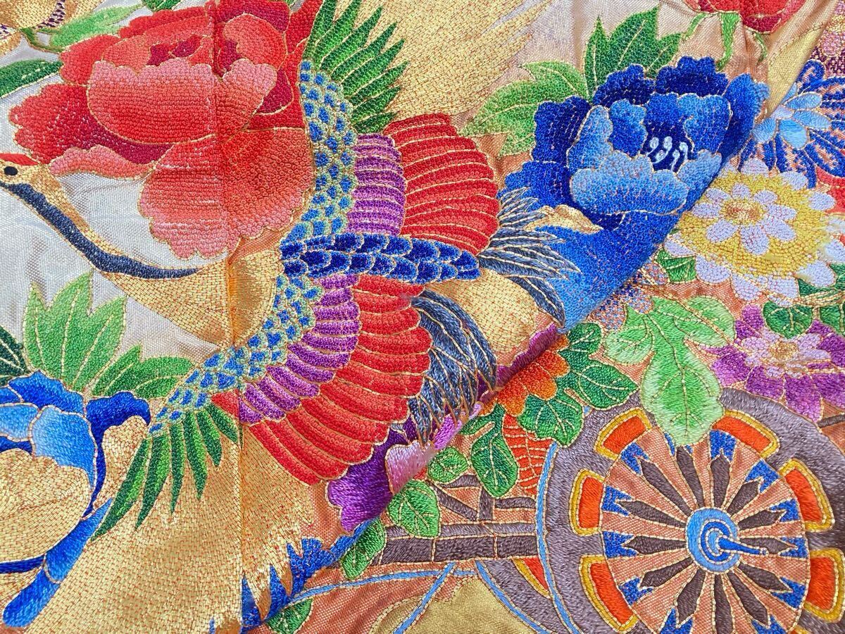 みんなの着物屋さん☆最高級 相良刺繍 総刺繍 色打掛 飛鶴花車文 みんなの着物屋さん☆最高級 相良刺繍 総刺繍 色打掛 飛鶴花車文