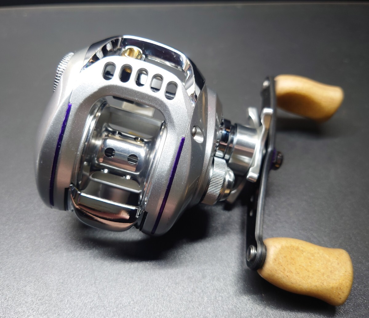 ダイワ TDジリオン HLC 100H 右ハンドル ハイパーロングキャスト ダイワ TDジリオン HLC 100H 右ハンドル ハイパーロングキャスト