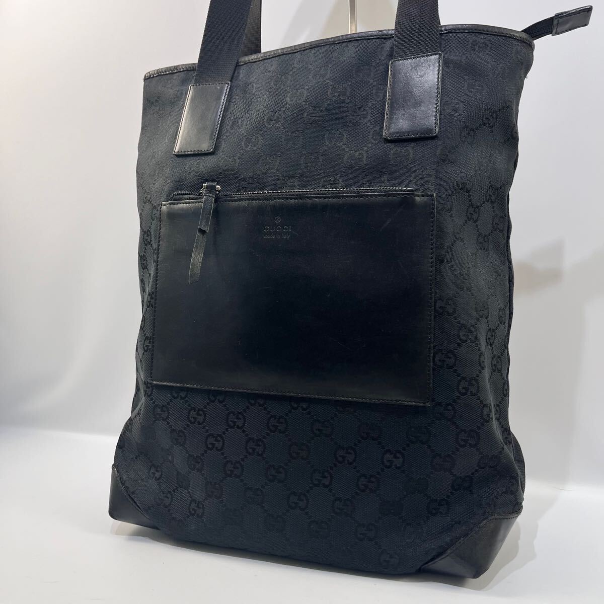 GUCCI グッチトートバッグ　ハンドバッグ　肩掛け　ビジネス　カジュアル　通勤　通学　gg キャンバス　019 0401 レザー ブラック