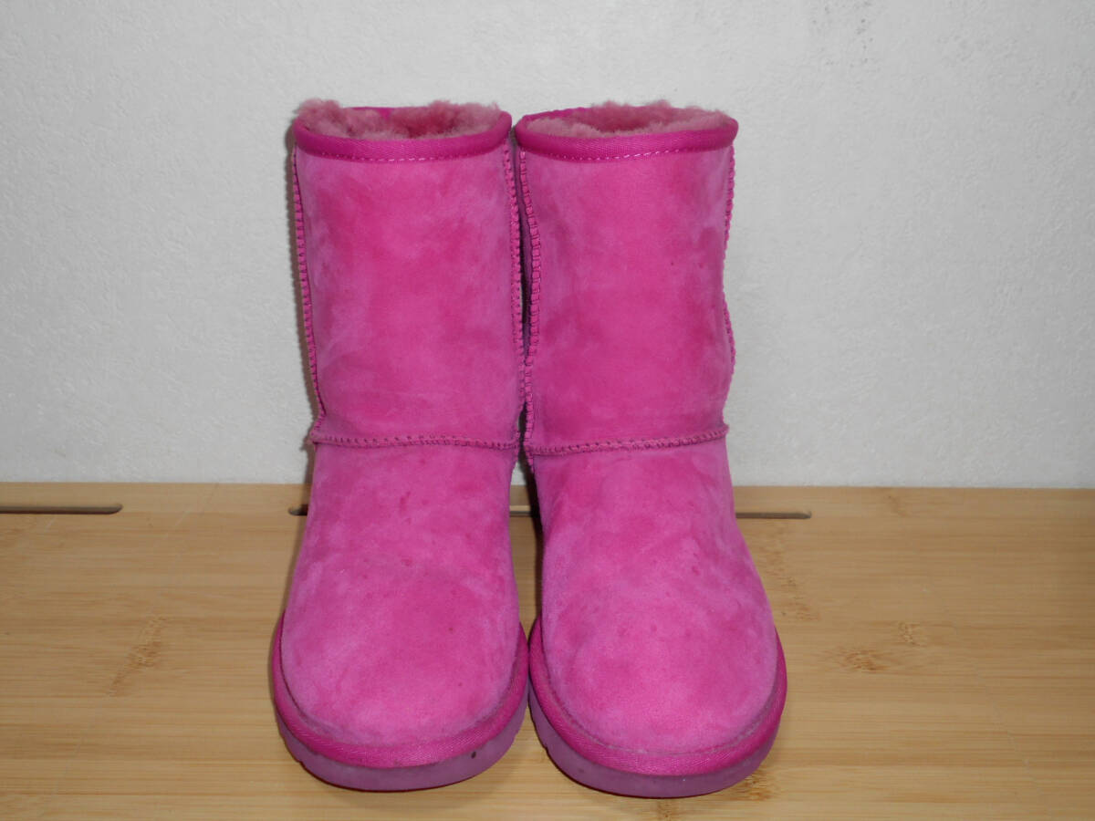 本物☆アグ　UGG 　クラシックショート　ムートンブーツ　　 S/N5825　　ピンク系 　　　　　　(2B　ハ