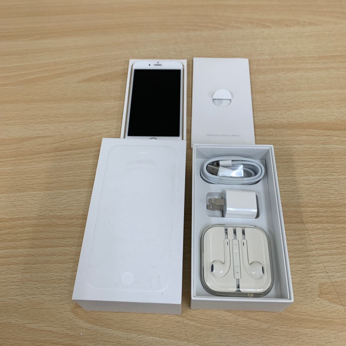 美品 スマートフォン Apple iPhone 6 ゴールド 64GB MG4J2J/A SIMフリー SoftBank 判定:◯ 箱有り  スマホ・携帯電話(iPhone)｜売買されたオークション情報、Yahoo!オークション(旧ヤフオク!) の商品情報をアーカイブ公開 -  オークファン（aucfan.com）