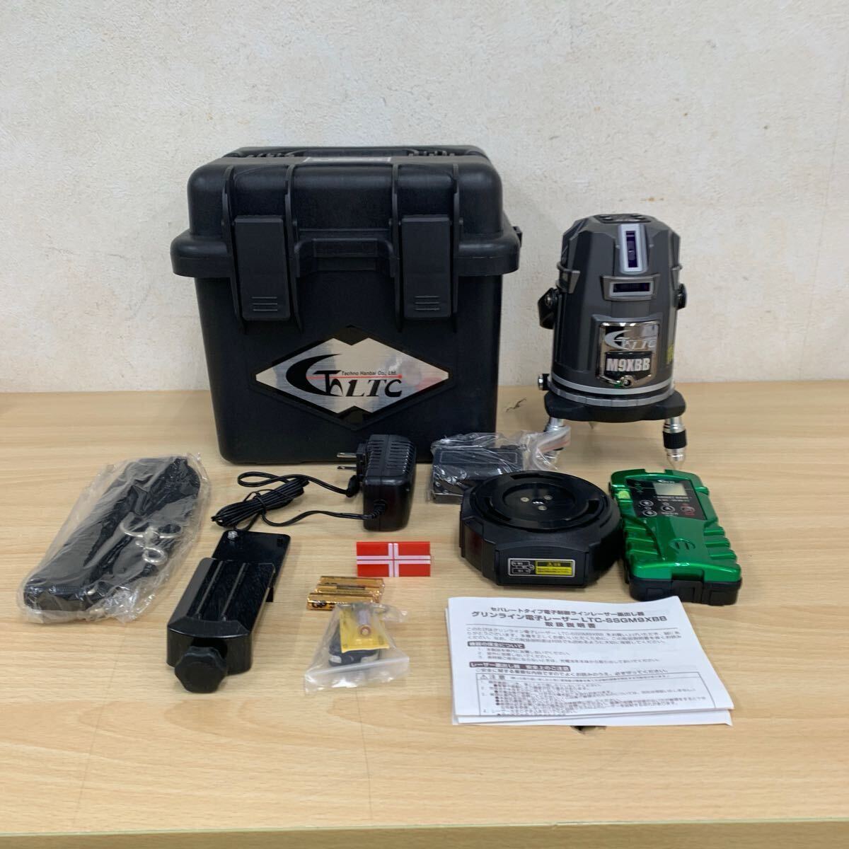 美品 テクノ販売 グリーンレーザー墨出し器 LTC-SSGM9XBB フルライン 受光器・ケース付 測定器・光学測定器