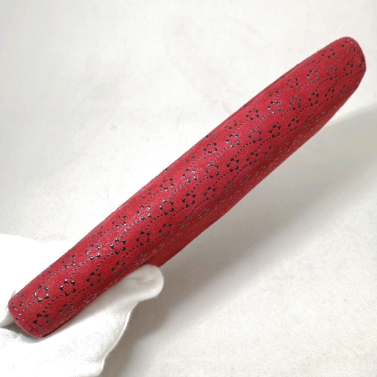 $ 極美品 $ 希少 ■ 印傳屋 印伝 ■ インデンヤ ■ 小花 ハート スエード調 ■ 2つ折り 長財布 ウォレット■ 赤黒 ダークレッド■ 送料無料_画像5