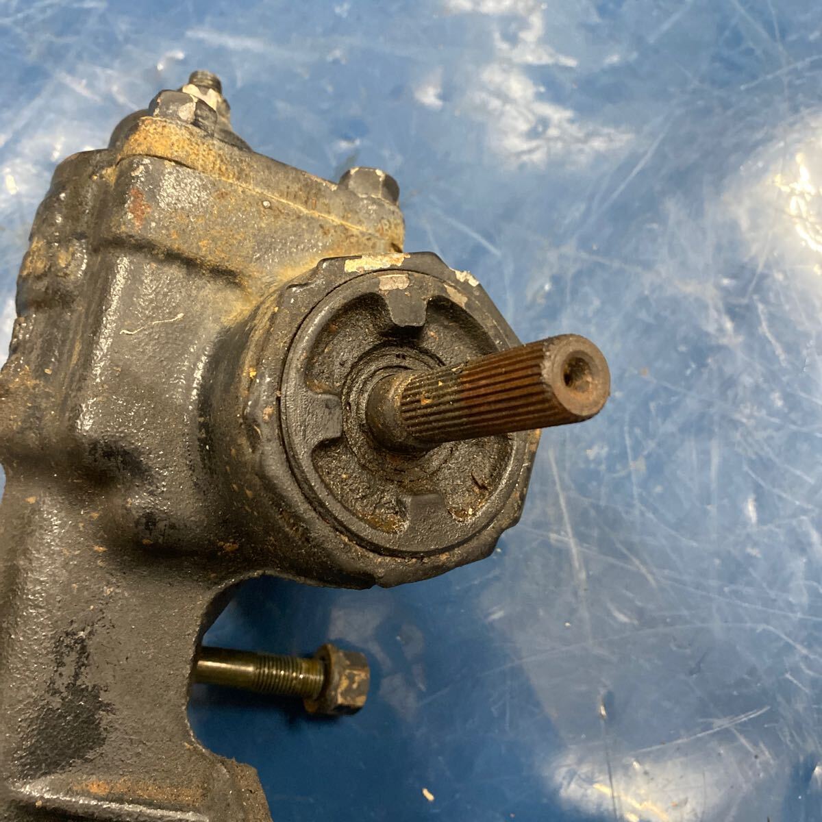 ステアリングギアボックス　ジムニー　JA22_画像3