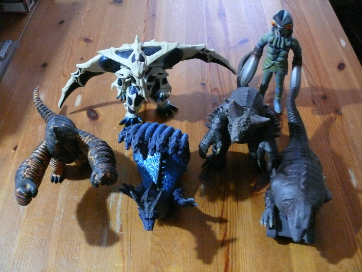ウルトラマン怪獣　６体　ソフビ　バルタン星人他