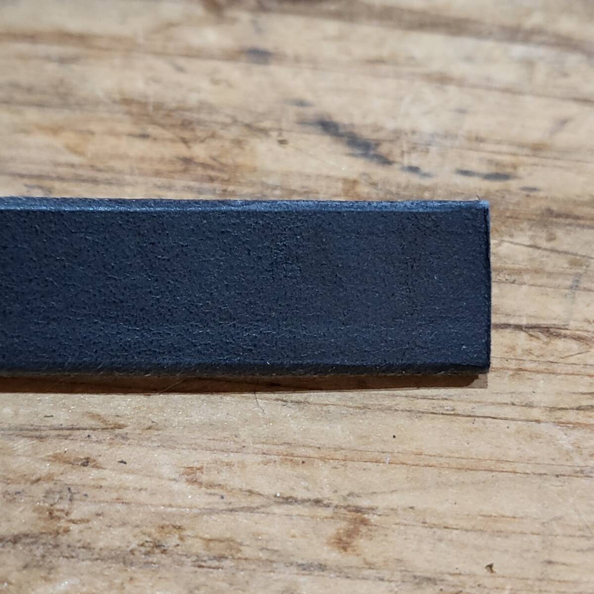 レザークラフト　ベルト用本革（BLACK）　幅14mm　 長さ 129cm　厚 3.5～4.0mm