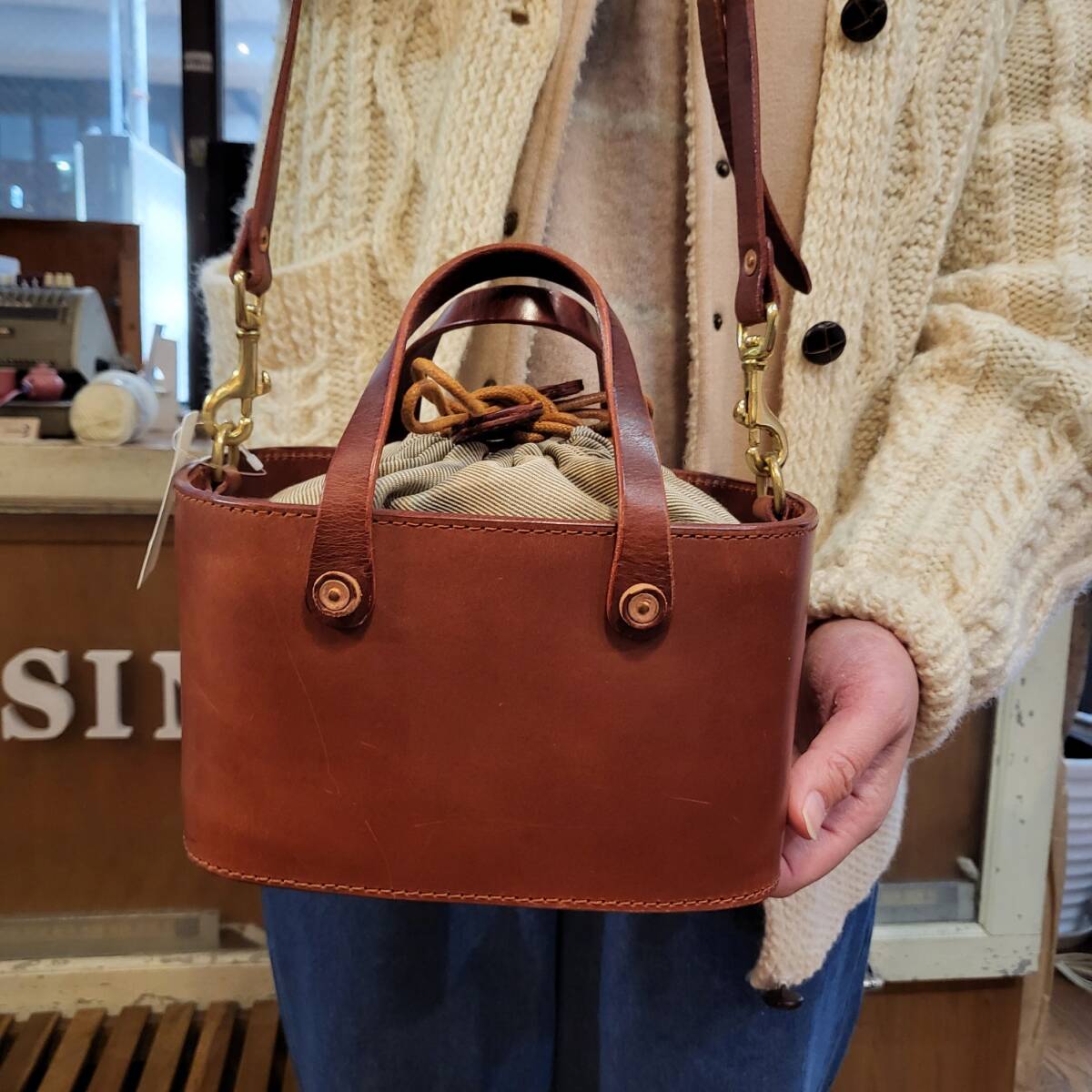  язык человек ... натуральная кожа Mini большая сумка *DARK BROWN( товар номер 5141)