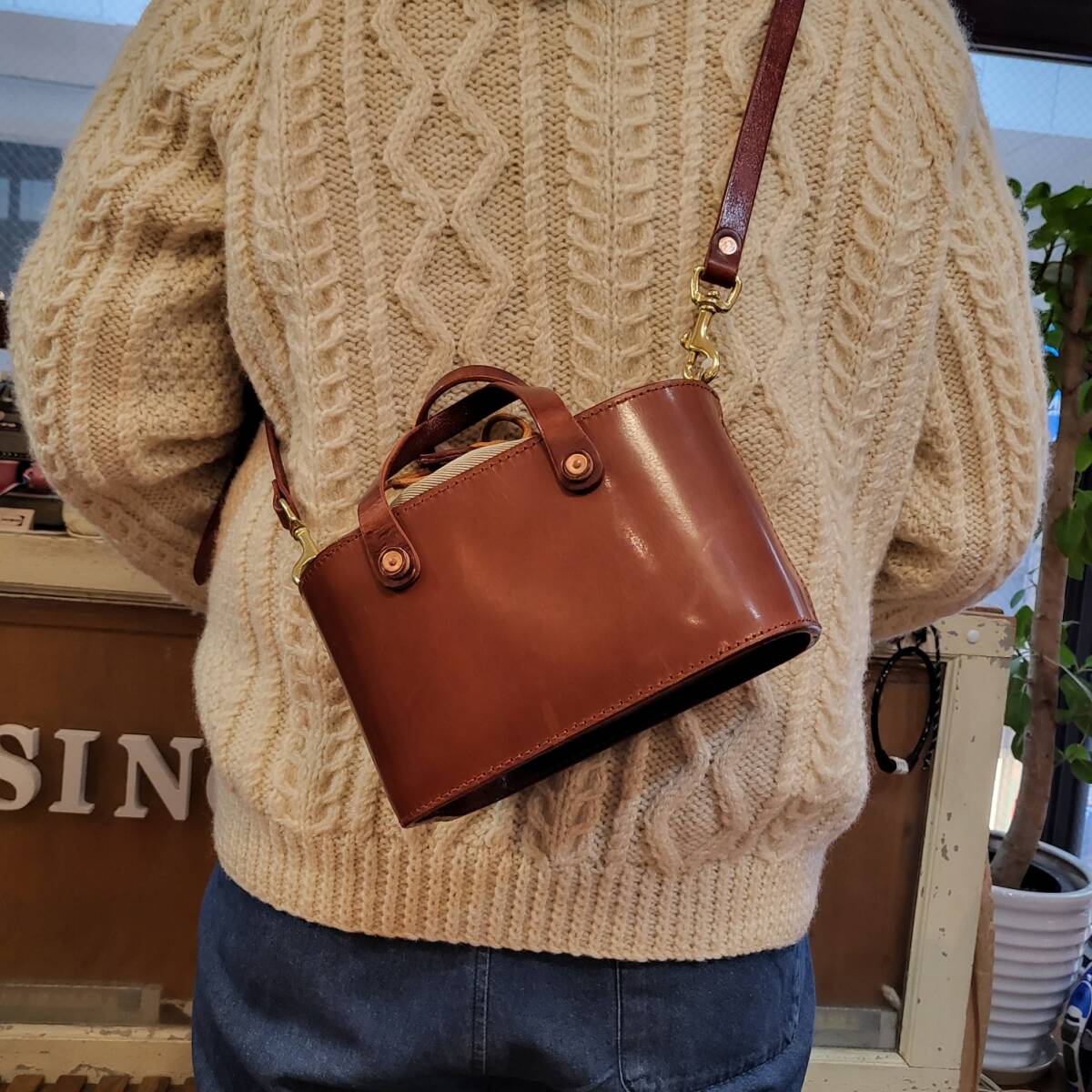  язык человек ... натуральная кожа Mini большая сумка *DARK BROWN( товар номер 5141)